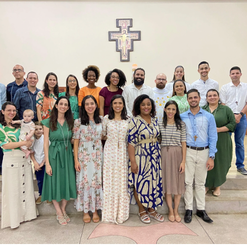 Novas Comunidades, a Primavera da Igreja